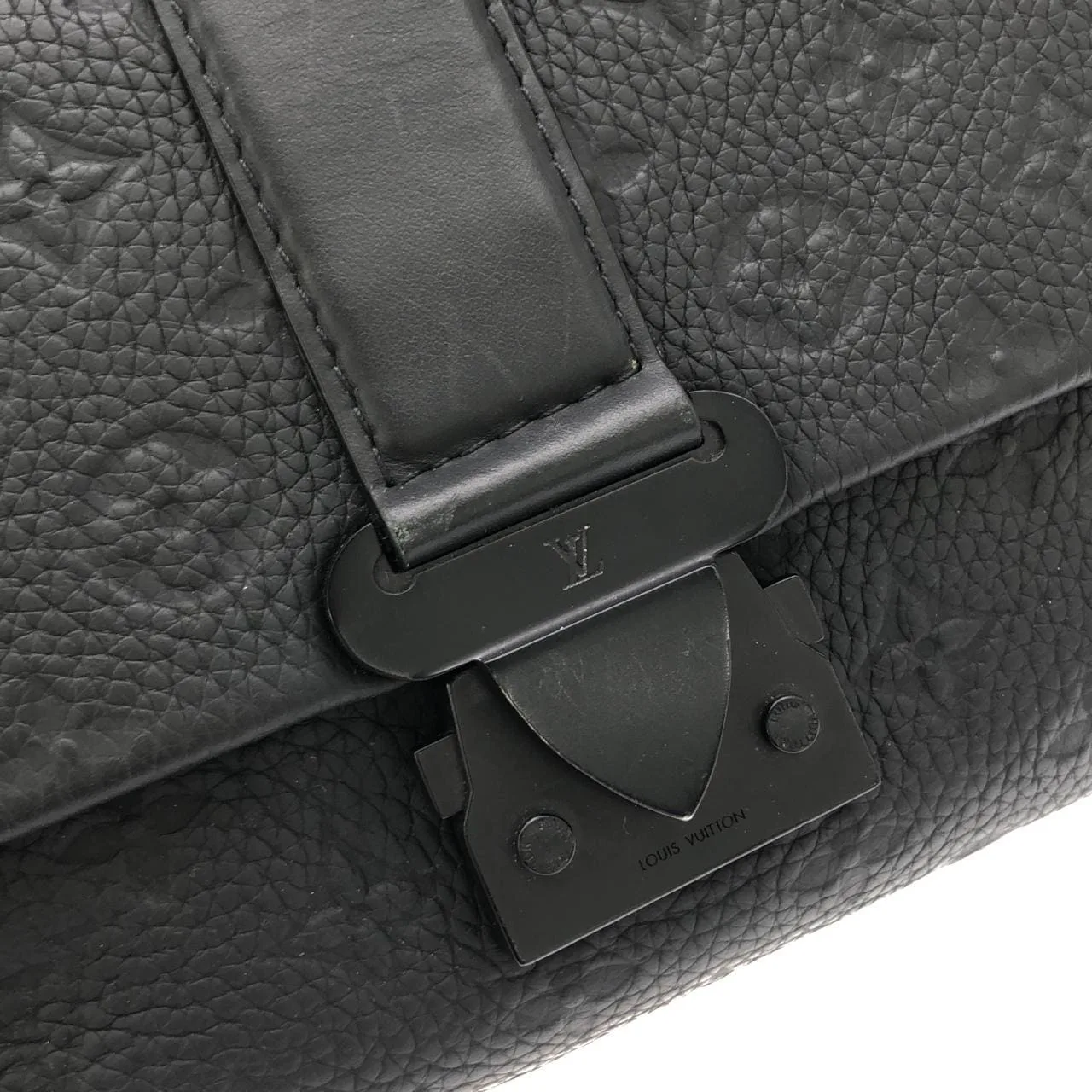 LOUIS VUITTON M23741 Shoulder Monogram Black Monogram Rank B - Thumbnail 5
