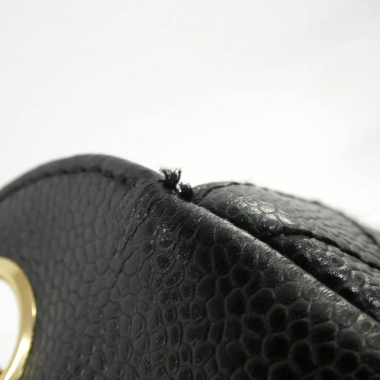 CHANEL Matelasse 20993 Shoulder Grained Calfskin 4
