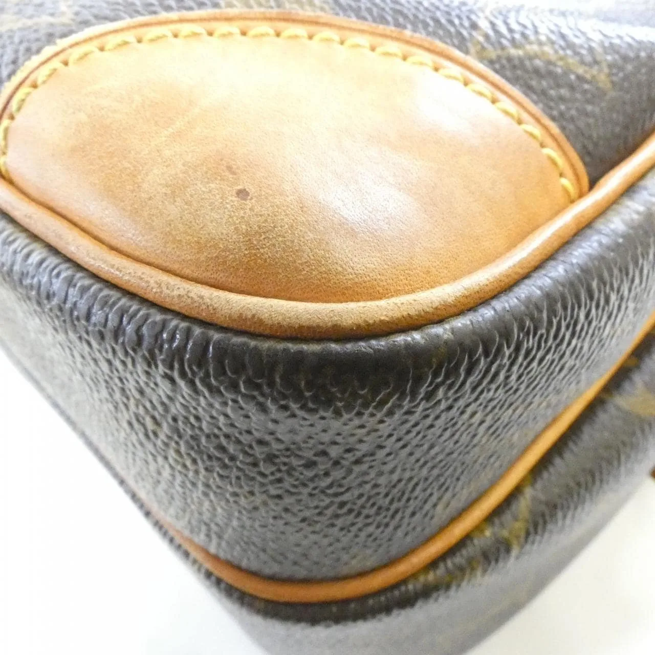 LOUIS VUITTON Nile M45244 Shoulder Monogram Black Monogram Rank B - Thumbnail 3