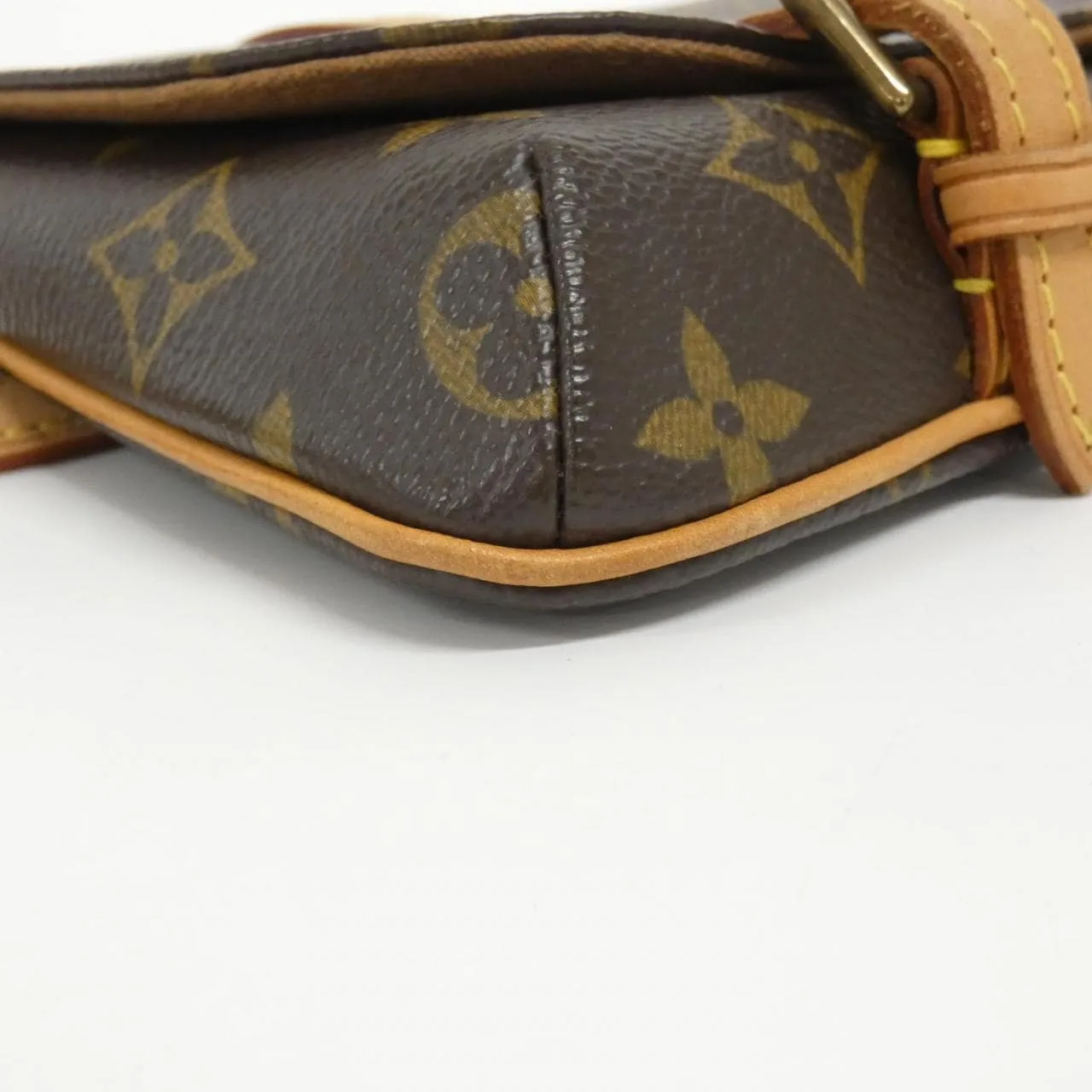 LOUIS VUITTON Pochette M51159 Belt Monogram 3