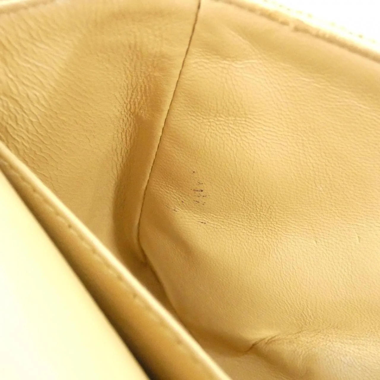 CHANEL Matelasse 1112 Shoulder Grained Calfskin 米色 荔枝紋牛皮 中古品A - 縮圖 9