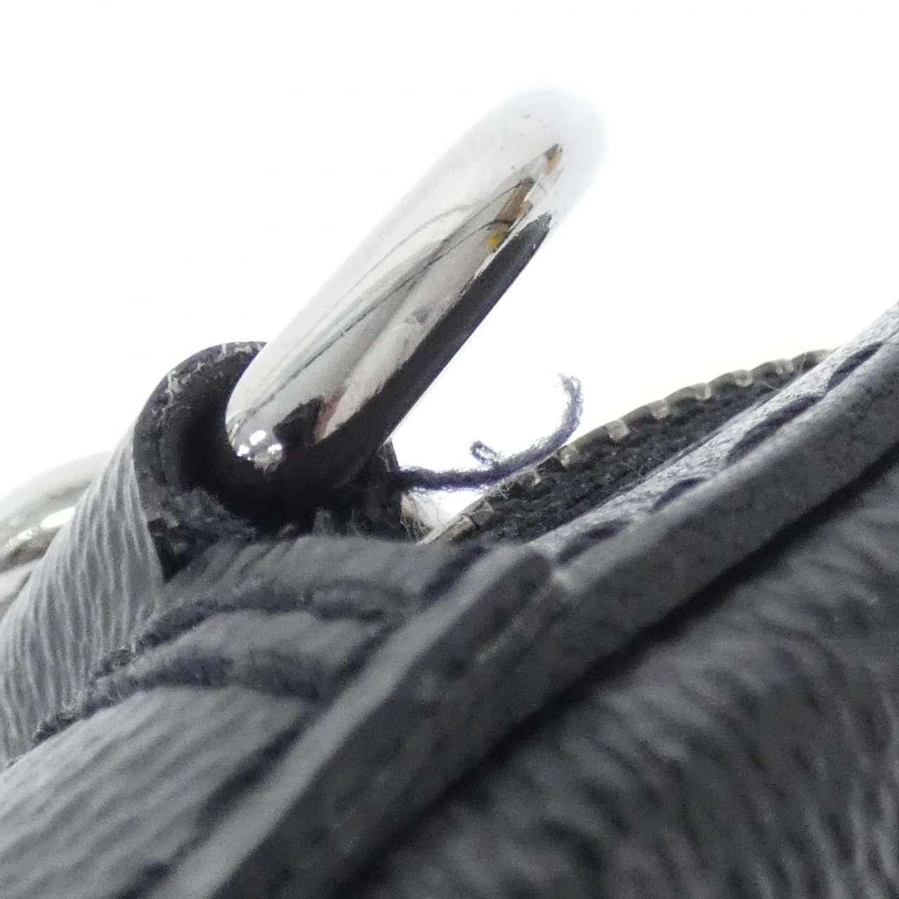 LOUIS VUITTON Eclipse M69443 Shoulder Monogram 黑色 Monogram 中古品A - 縮圖 4