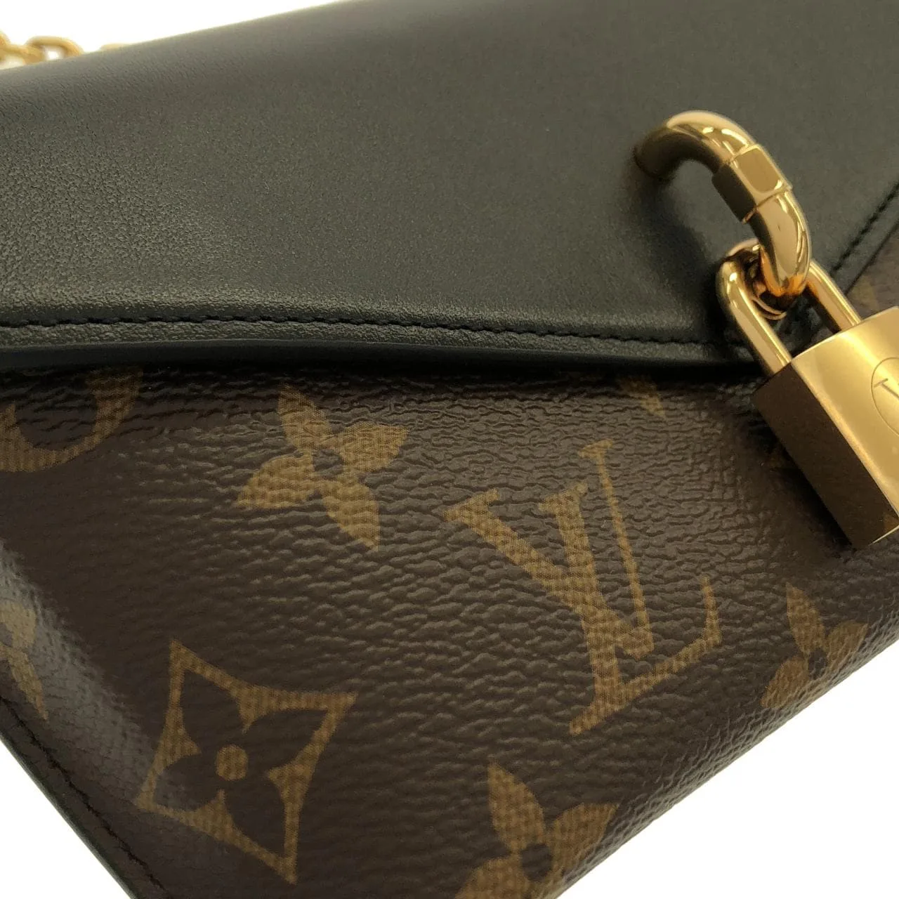 LOUIS VUITTON M80559 肩背包 Monogram 5