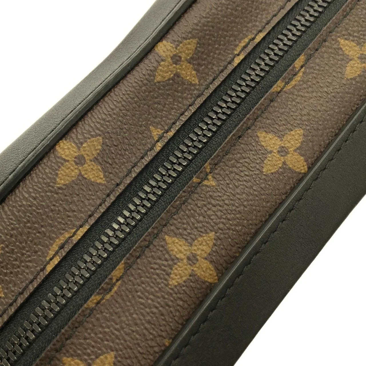 LOUIS VUITTON Soft Trunk M44427 Shoulder Monogram 5