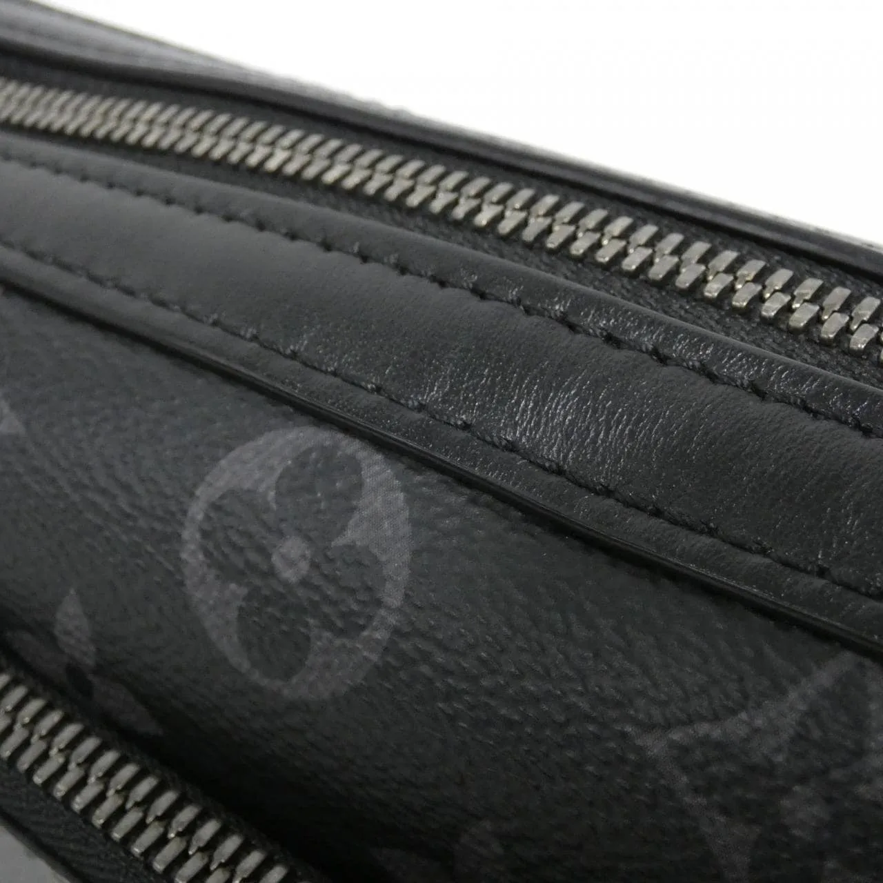 LOUIS VUITTON Eclipse M69443 Shoulder Monogram 4
