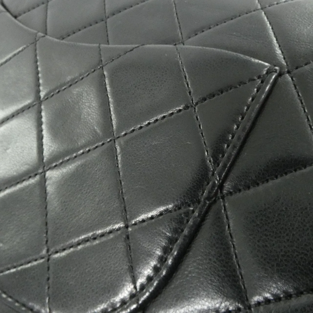 CHANEL Matelasse 1112 Shoulder Lambskin 黑色 羊皮 中古品B - 縮圖 5