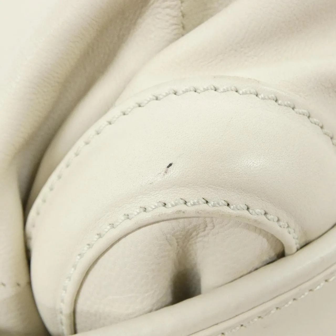 CHANEL Handbag 2