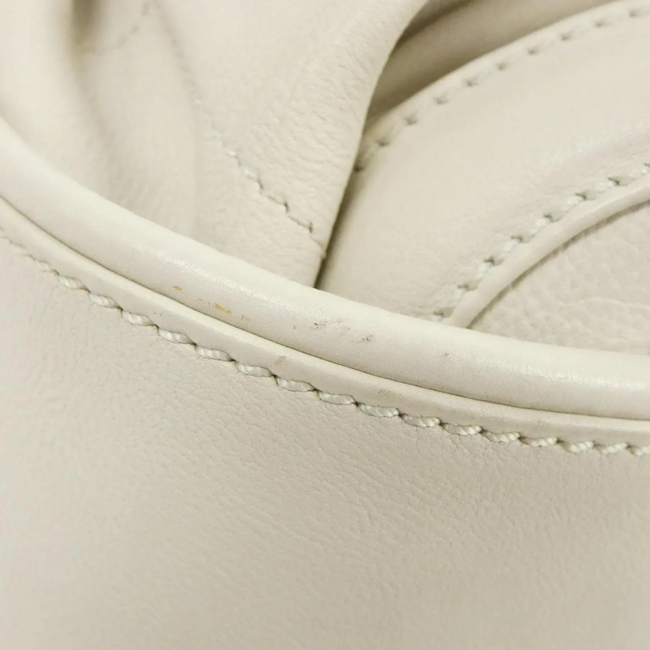 CHANEL Handbag 4