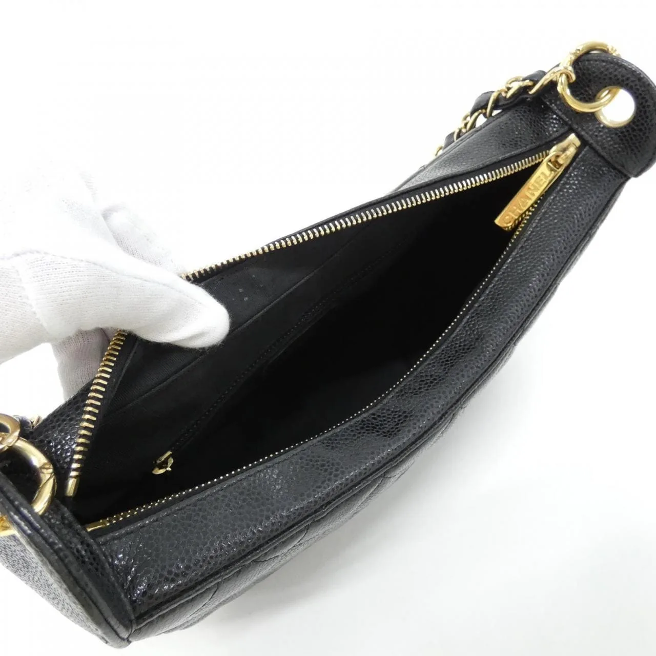 CHANEL Matelasse 20993 Shoulder Grained Calfskin