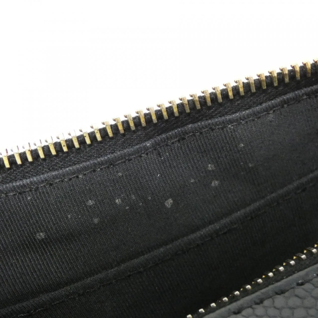CHANEL Matelasse 20993 Shoulder Grained Calfskin