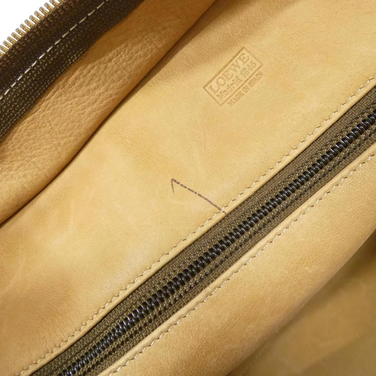 LOEWE Amazona Handbag Brown Rank B - Thumbnail 10