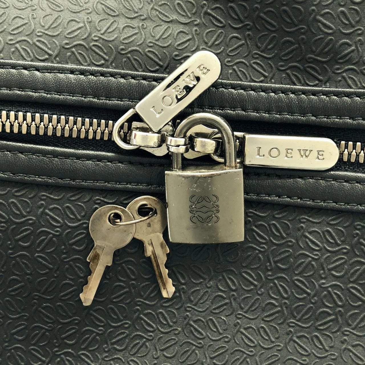 LOEWE 波士頓包 帆布 3
