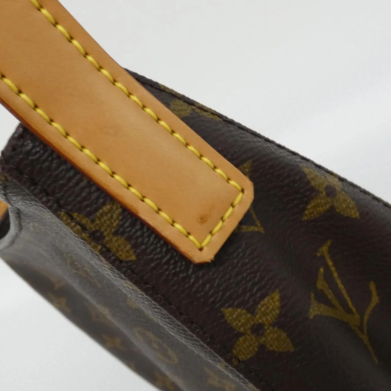 LOUIS VUITTON Looping M51146 Shoulder Monogram Black Monogram Rank A - Thumbnail 5