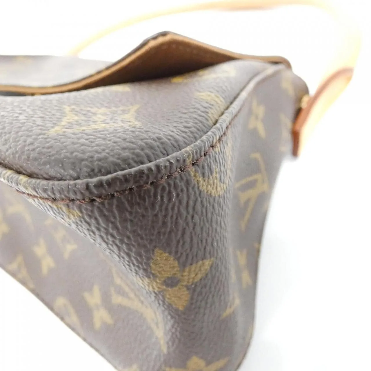 LOUIS VUITTON Looping M51147 Shoulder Monogram Black Monogram Rank A - Thumbnail 3