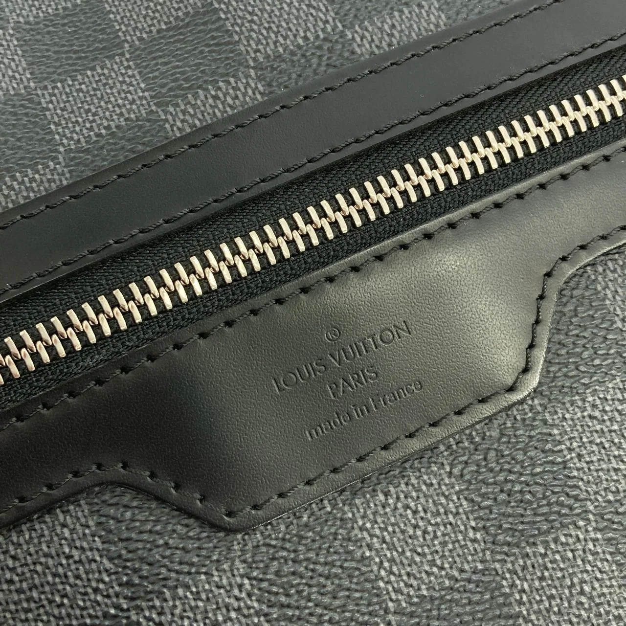 LOUIS VUITTON N41106 肩背包 Damier 4