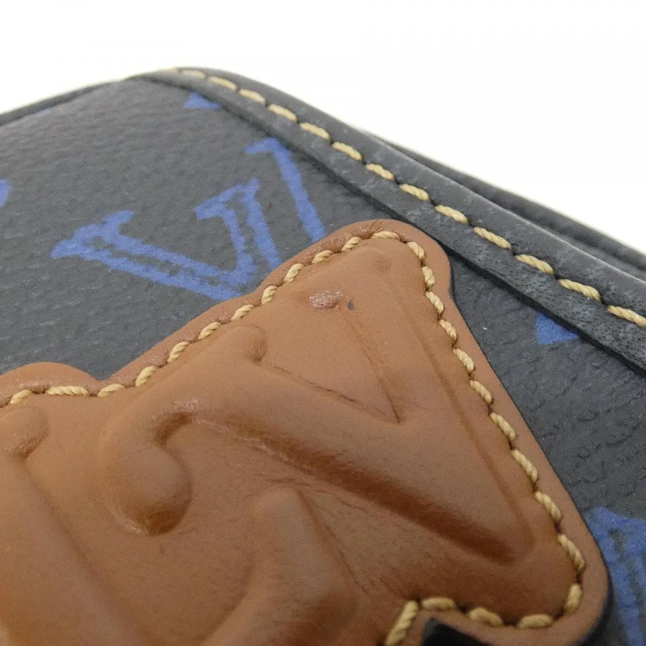 LOUIS VUITTON Christopher M81854 Shoulder Monogram 4