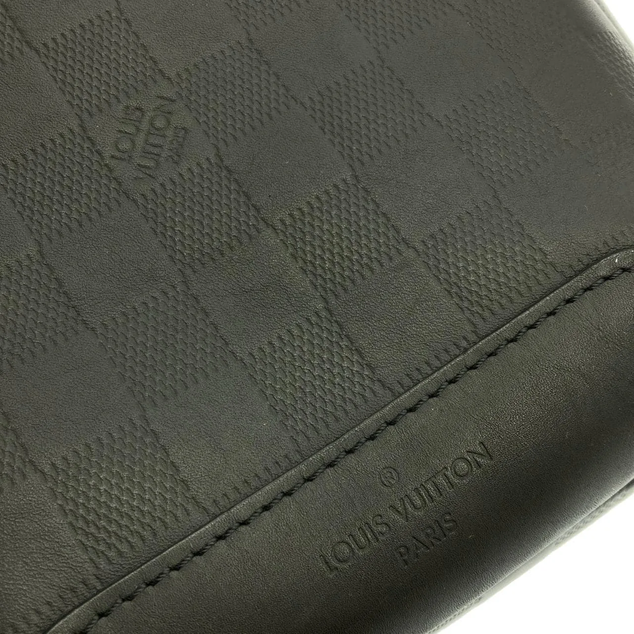 LOUIS VUITTON Avenue N41720 Shoulder Damier 5