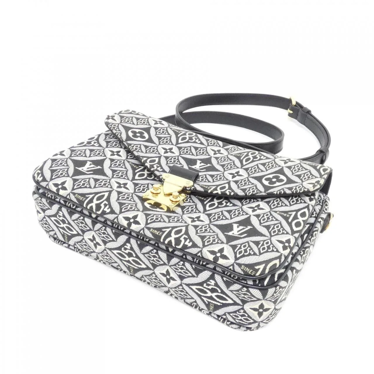 LOUIS VUITTON Pochette M57272 Handbag Black Rank B - Thumbnail 3