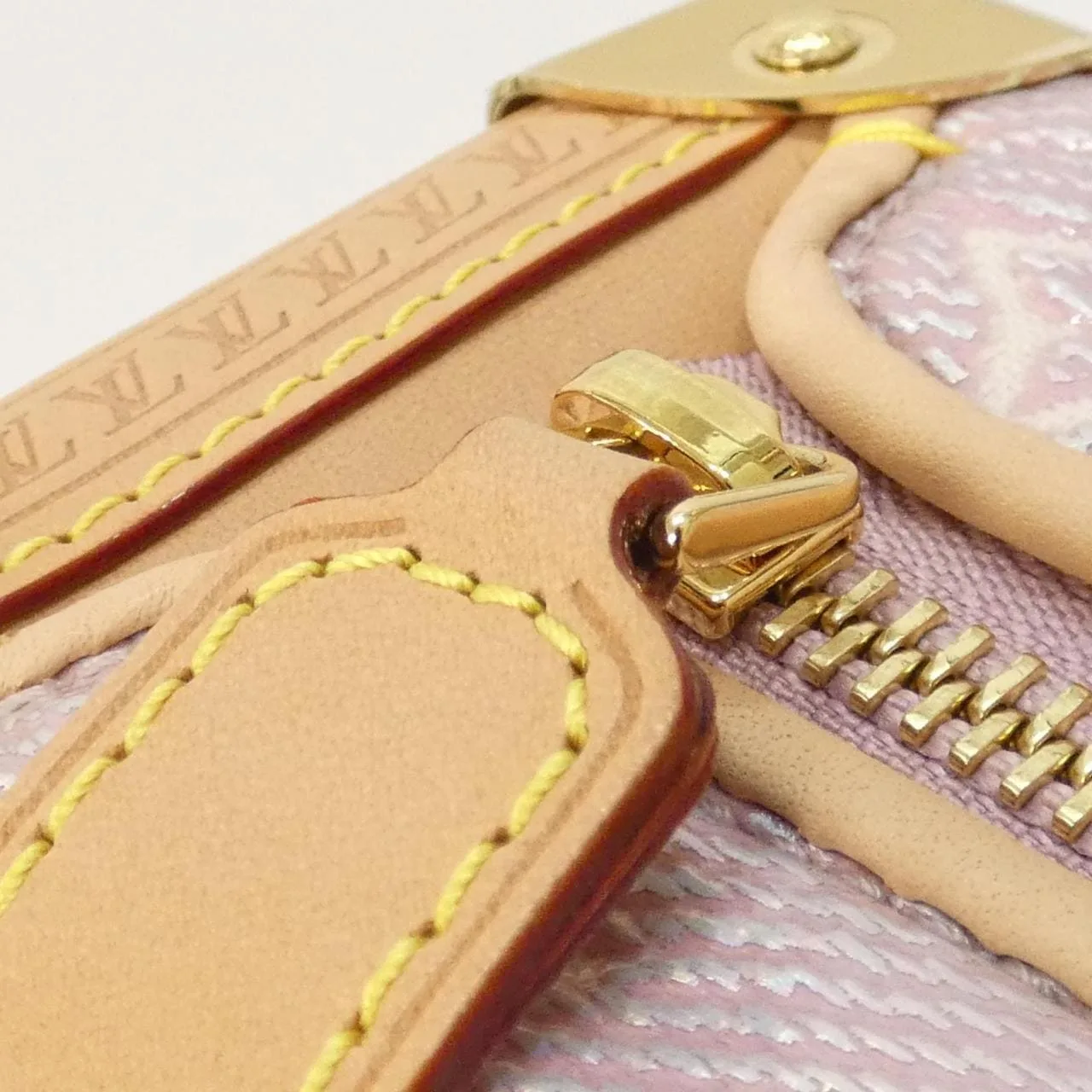 LOUIS VUITTON M22842 肩背包 Monogram 4