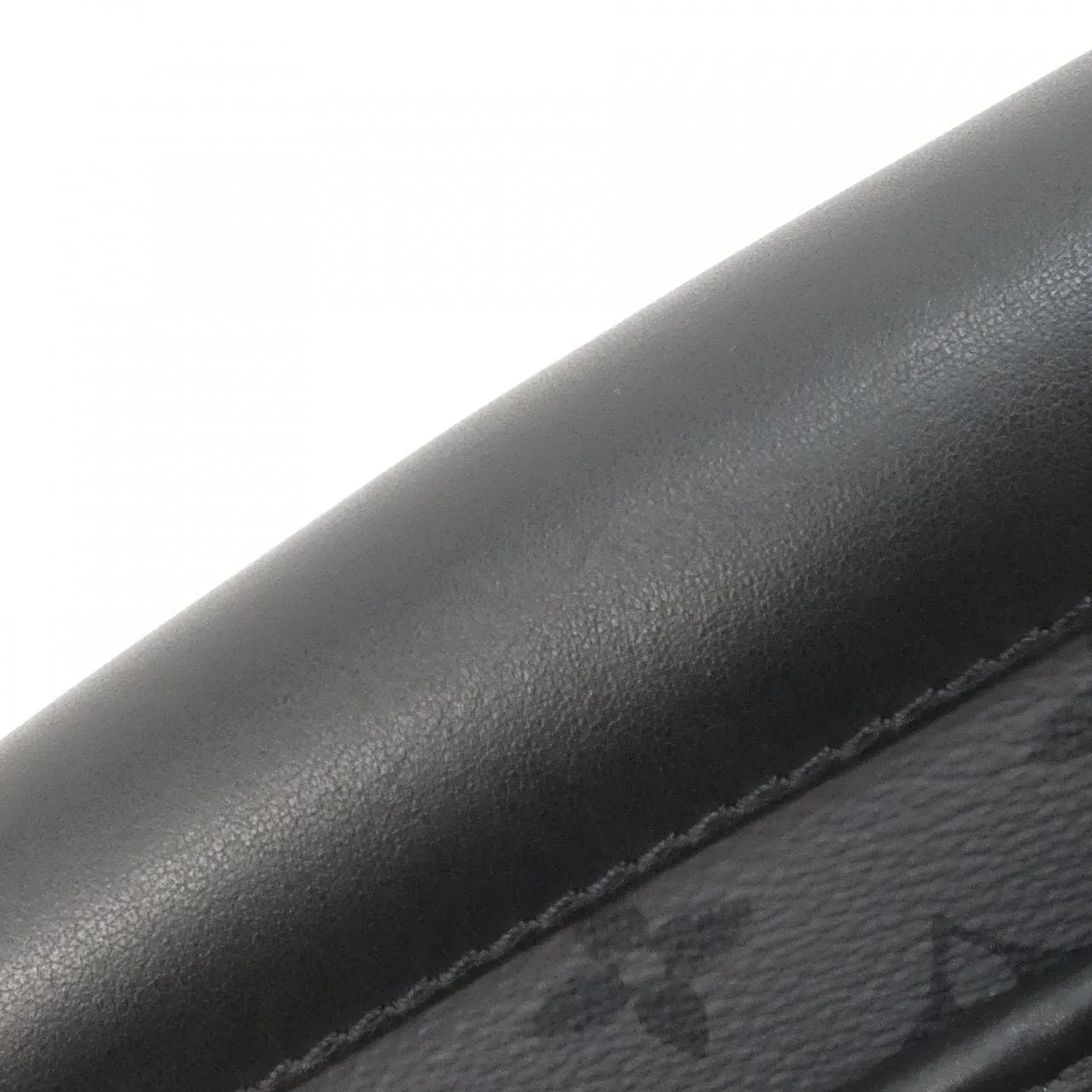 LOUIS VUITTON Eclipse M12681 肩背包 Monogram 4