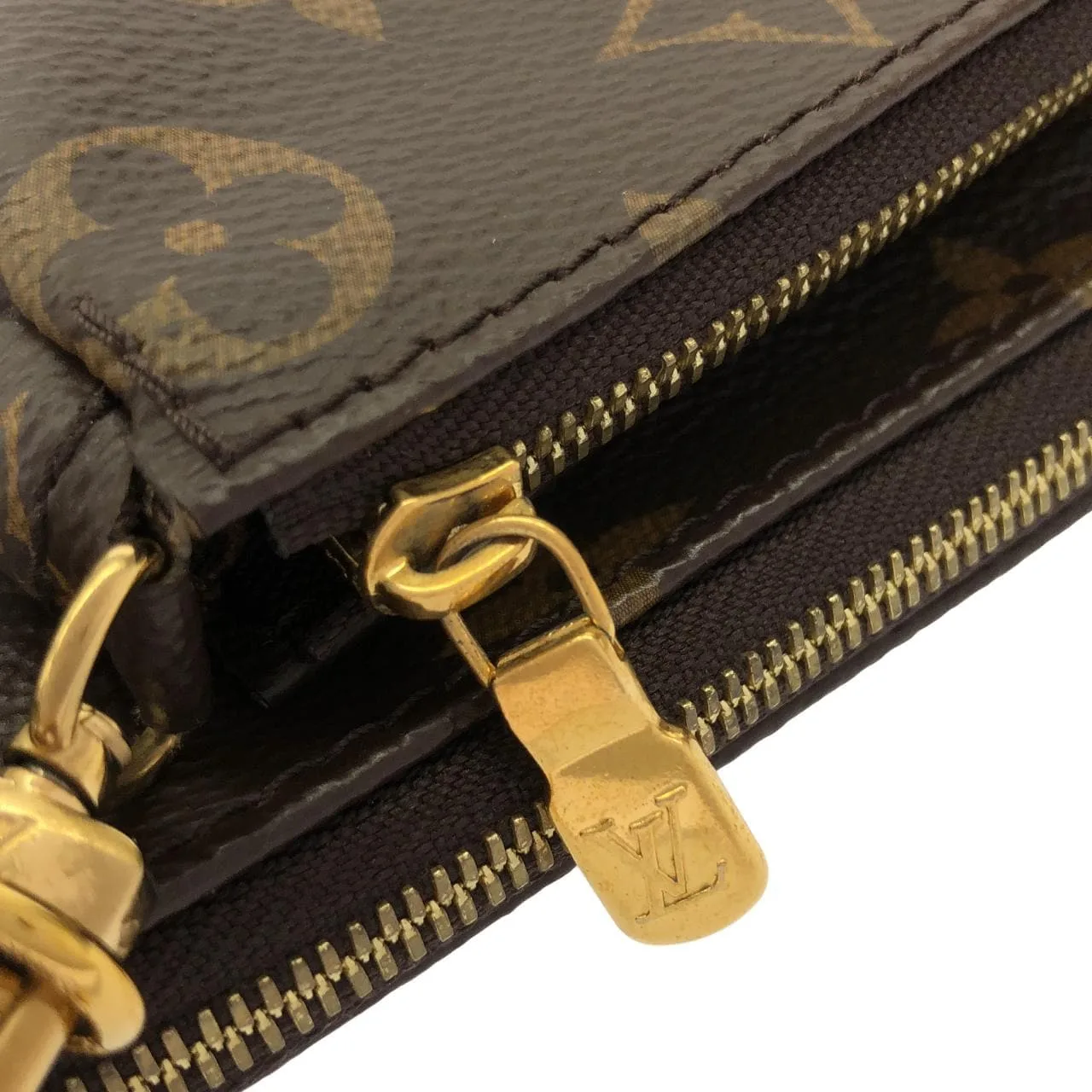 LOUIS VUITTON Pochette M44813 Shoulder Monogram 5