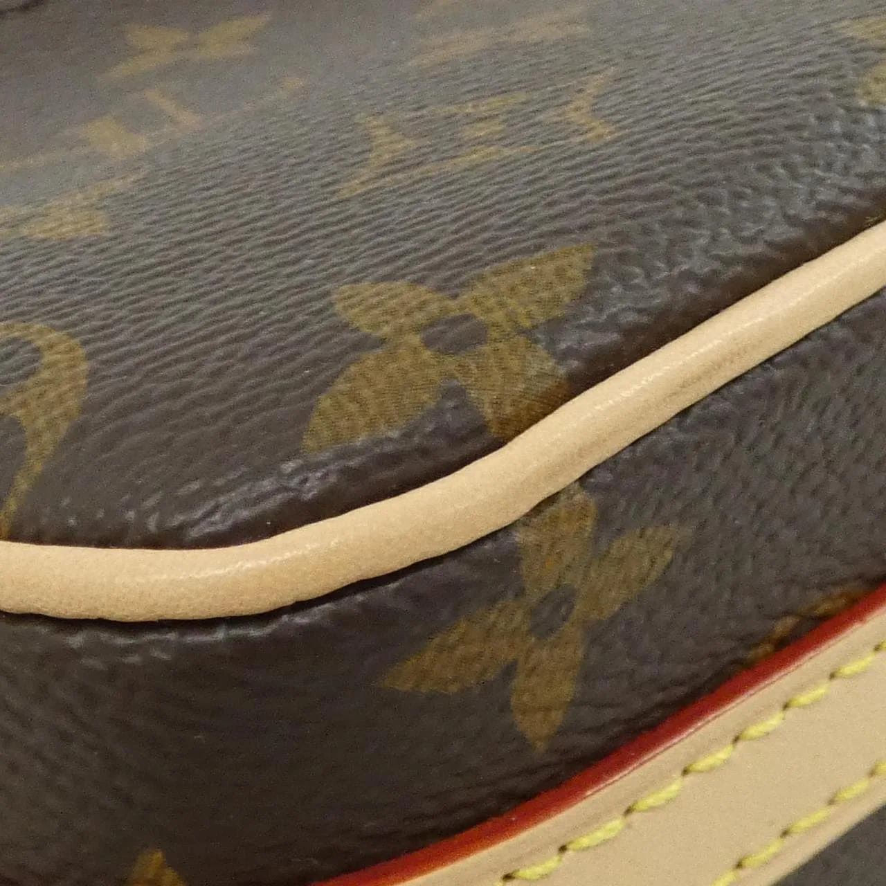 LOUIS VUITTON M46999 Shoulder Monogram 3