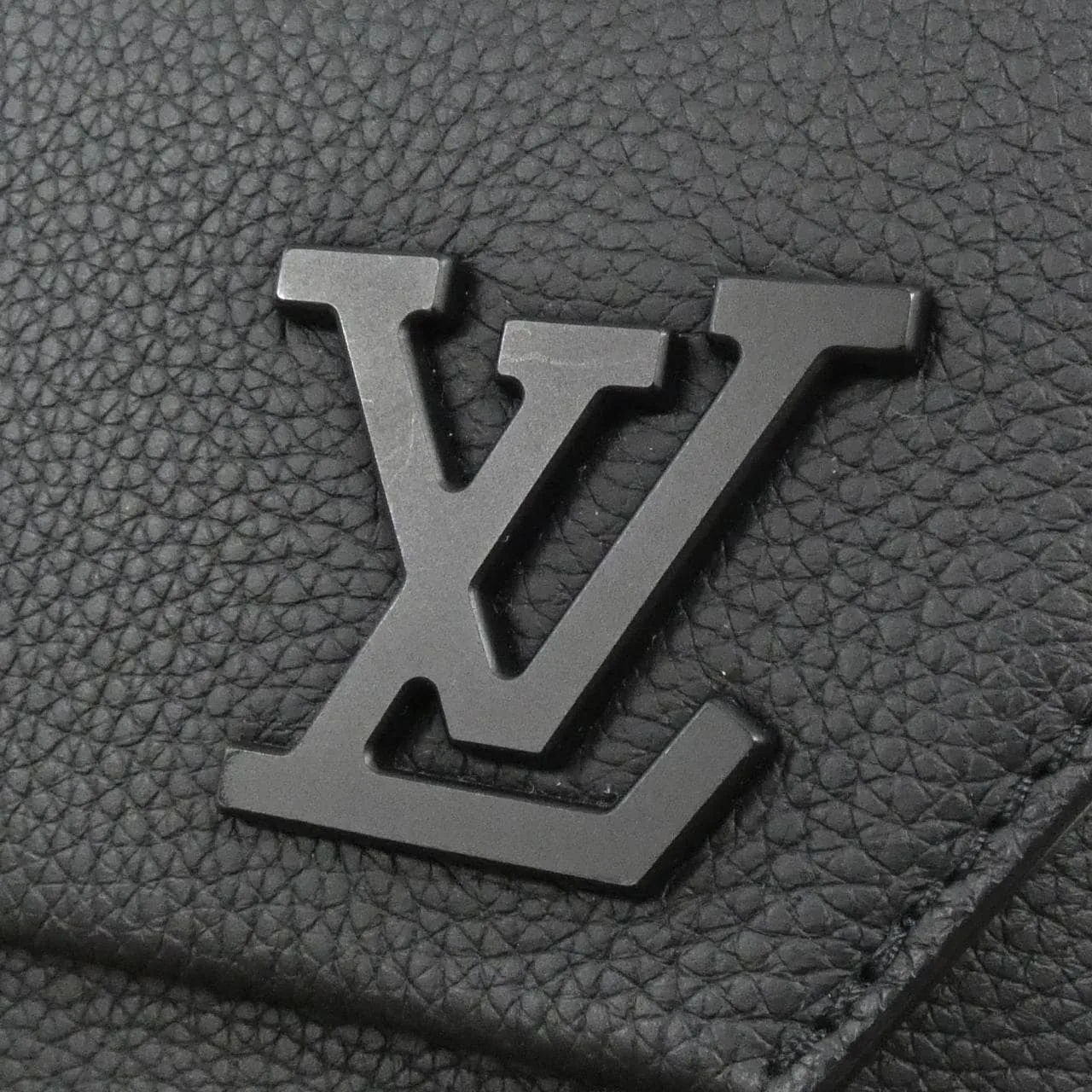 LOUIS VUITTON M22482 Shoulder Lambskin 4