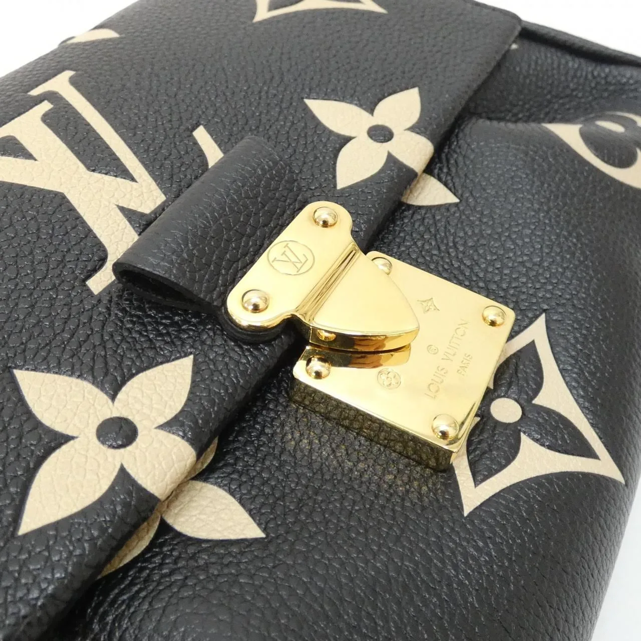 LOUIS VUITTON M45859 肩背包 Monogram 4
