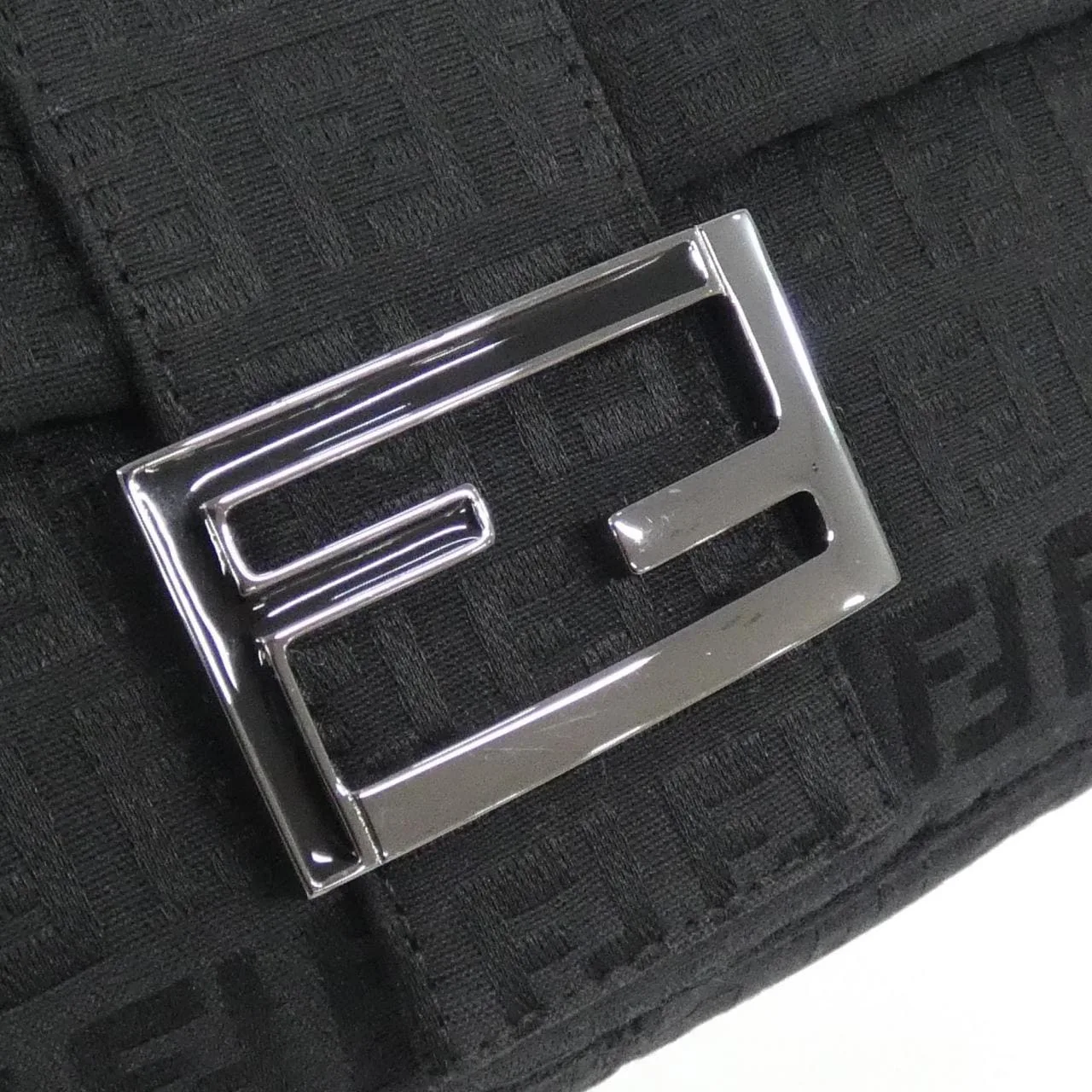 FENDI Baguette 8BR000 NY9 肩背包 帆布 5