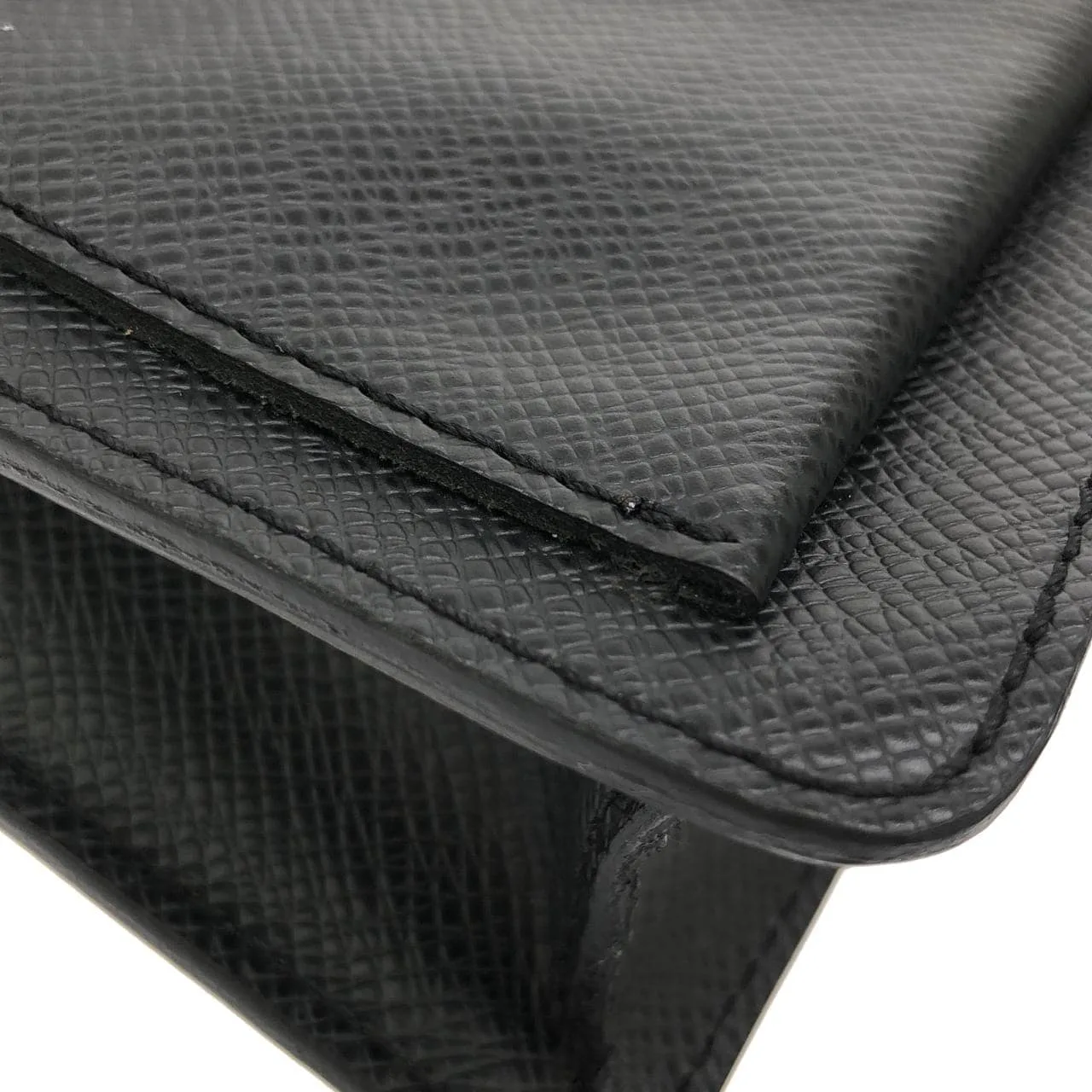 LOUIS VUITTON M32592 Business 4