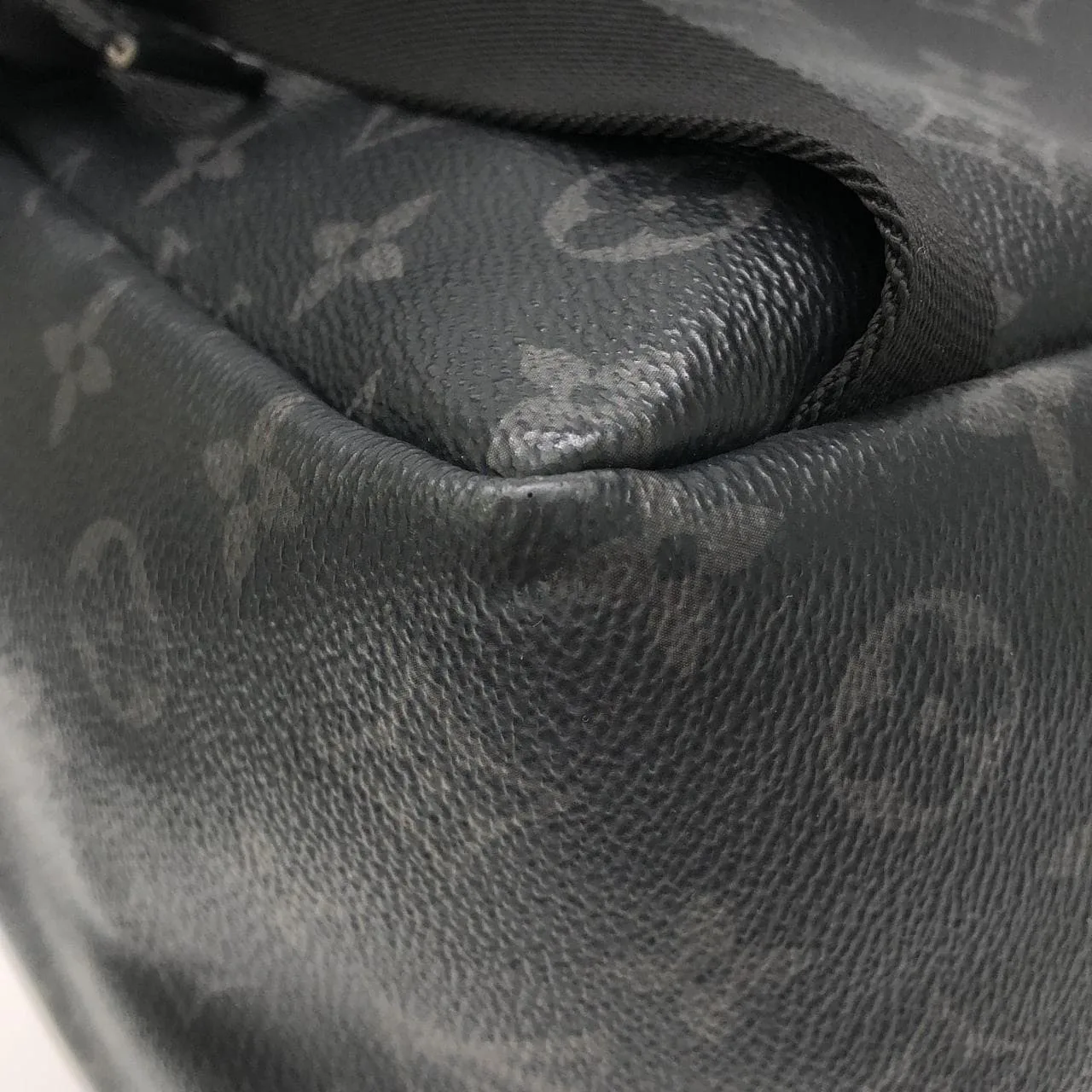 LOUIS VUITTON Eclipse M43186 背包 Monogram 3