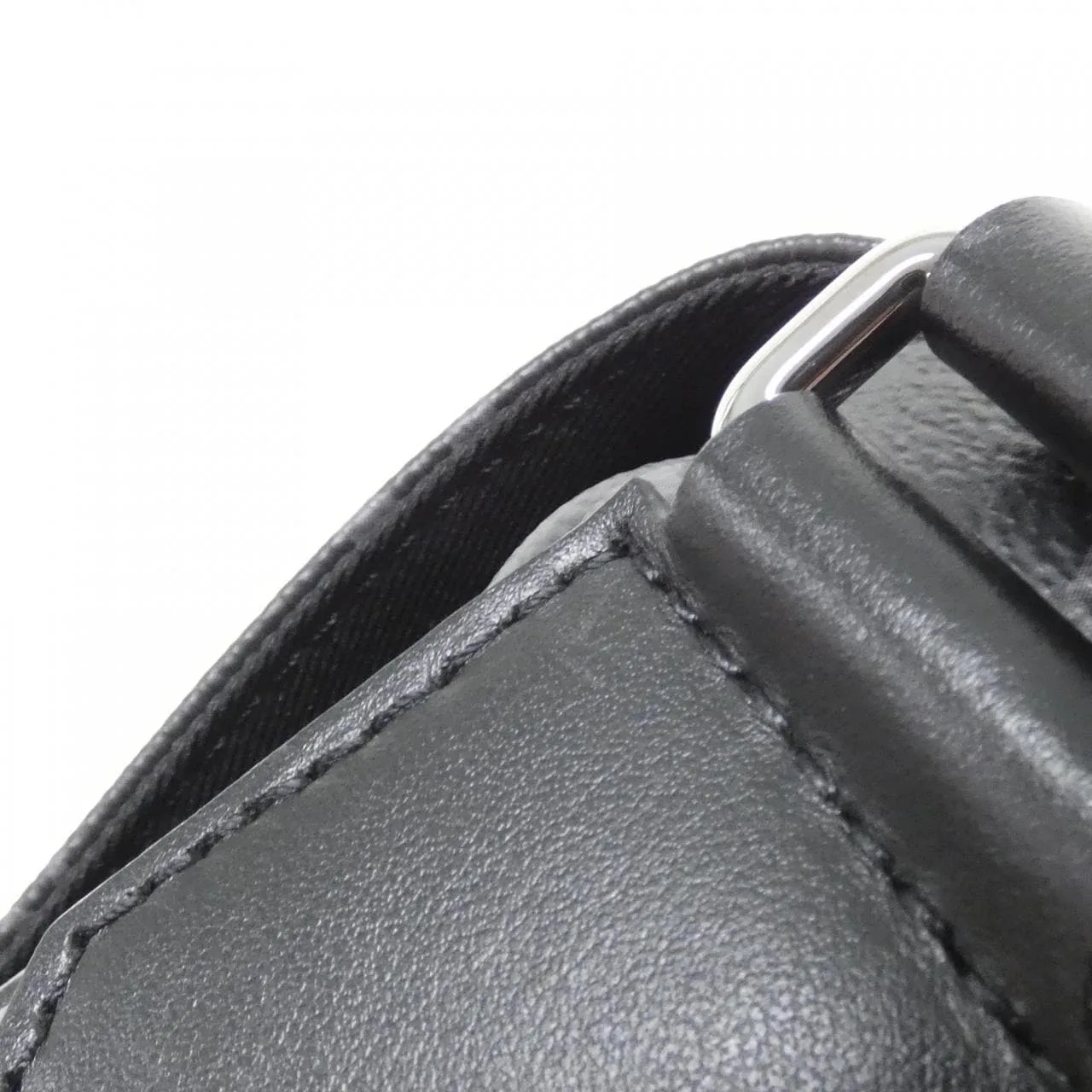 LOUIS VUITTON District M46255 Shoulder Monogram Black Monogram Rank A - Thumbnail 4