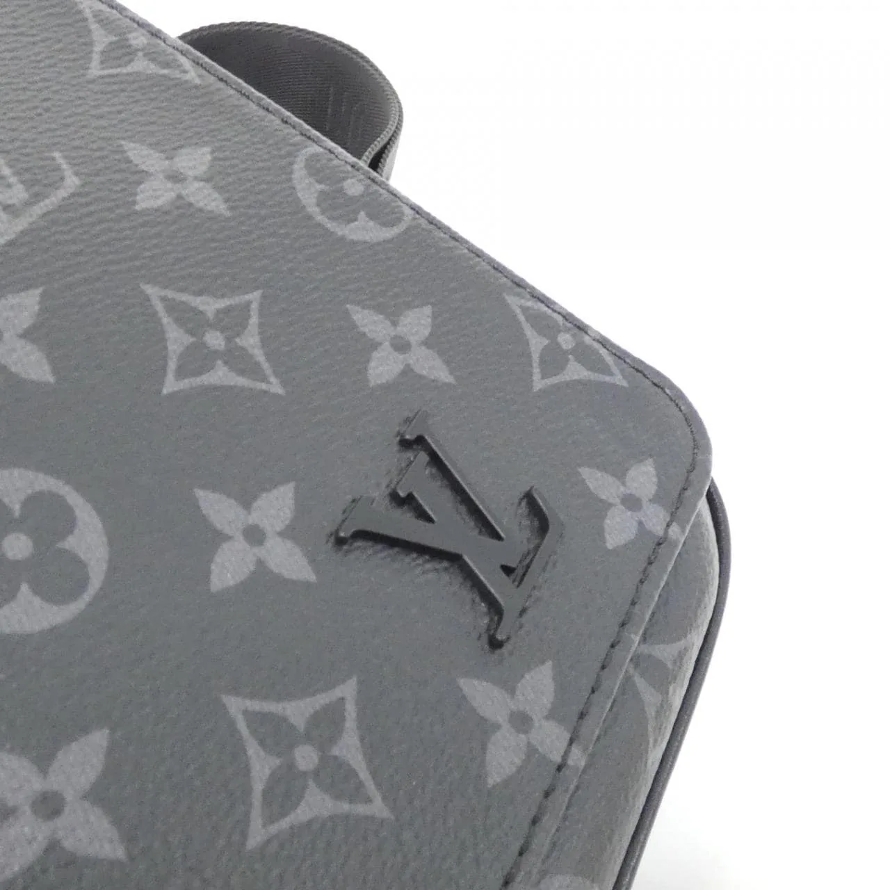 LOUIS VUITTON District M46255 Shoulder Monogram Black Monogram Rank A - Thumbnail 7
