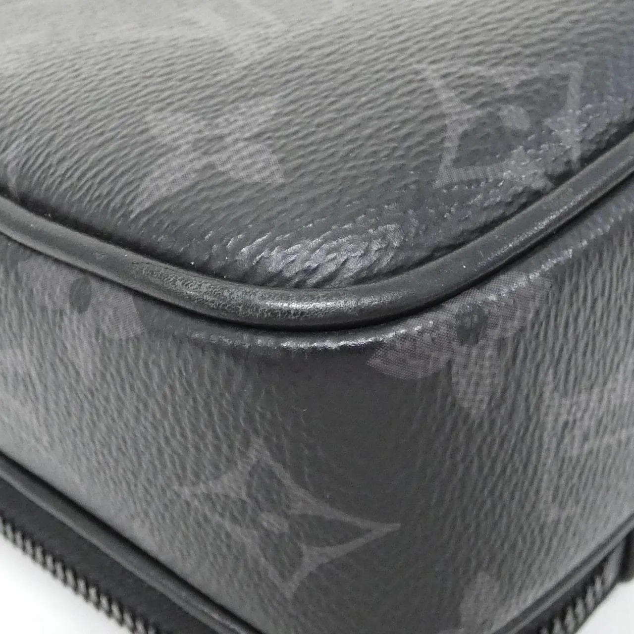 LOUIS VUITTON Eclipse M46955 Shoulder Monogram 3