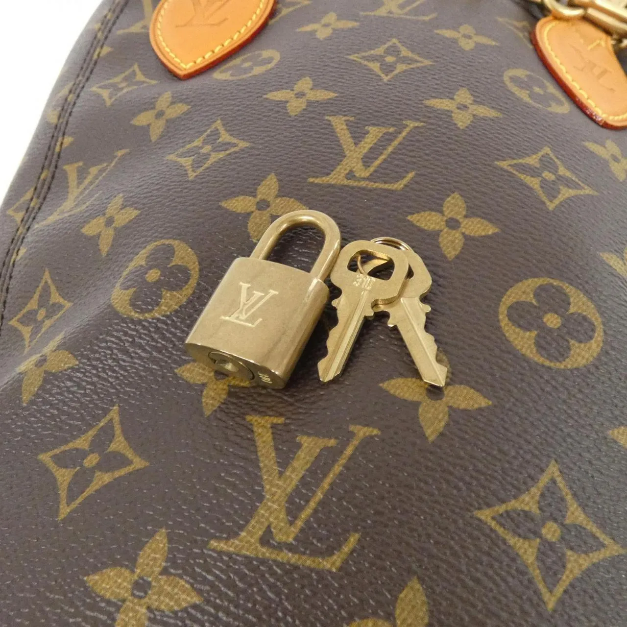 LOUIS VUITTON M40230 Shoulder Monogram Black Monogram Rank A - Thumbnail 3
