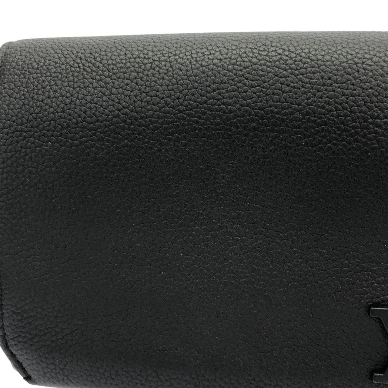 LOUIS VUITTON M82085 肩背包 羊皮 黑色 羊皮 中古品A - 縮圖 4