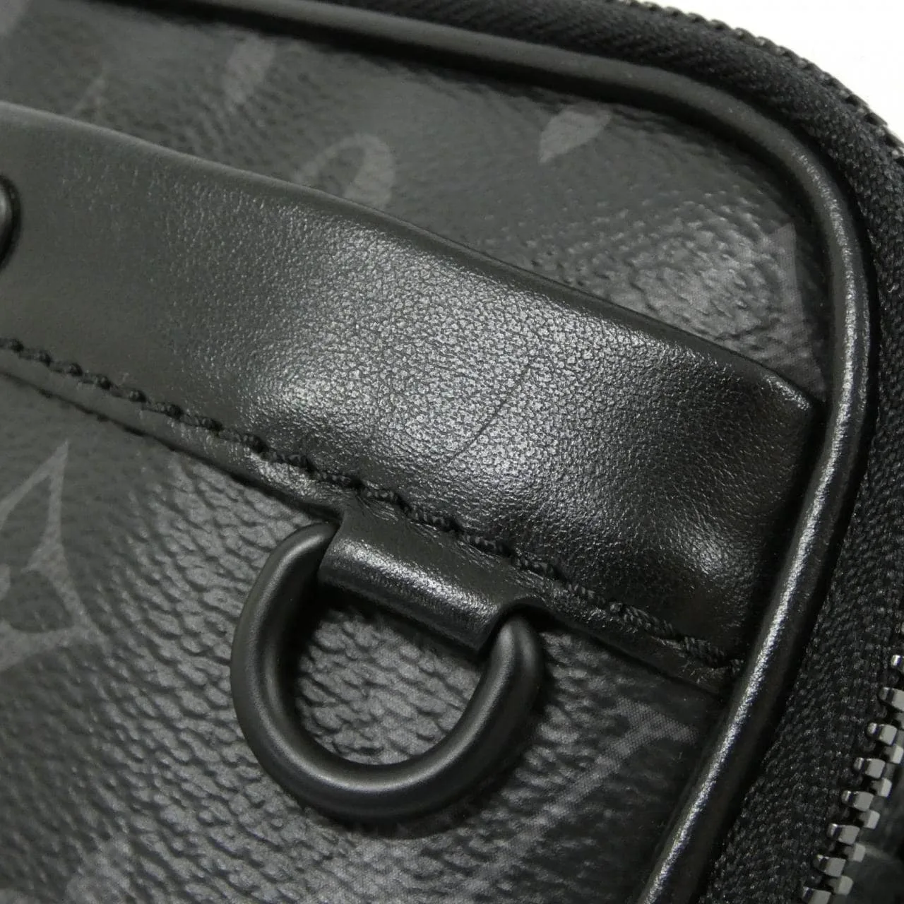 LOUIS VUITTON Eclipse M82542 肩背包 Monogram 黑色 Monogram 中古品A - 縮圖 4