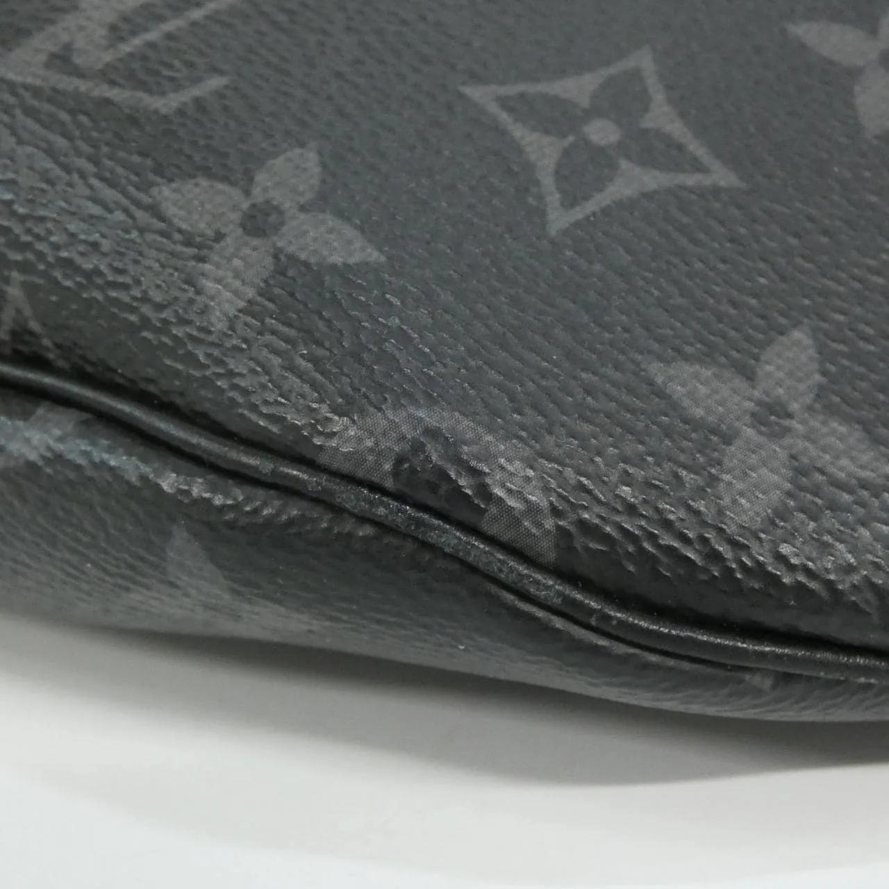 LOUIS VUITTON Discovery M44336 Shoulder Monogram Black Monogram Rank A - Thumbnail 3