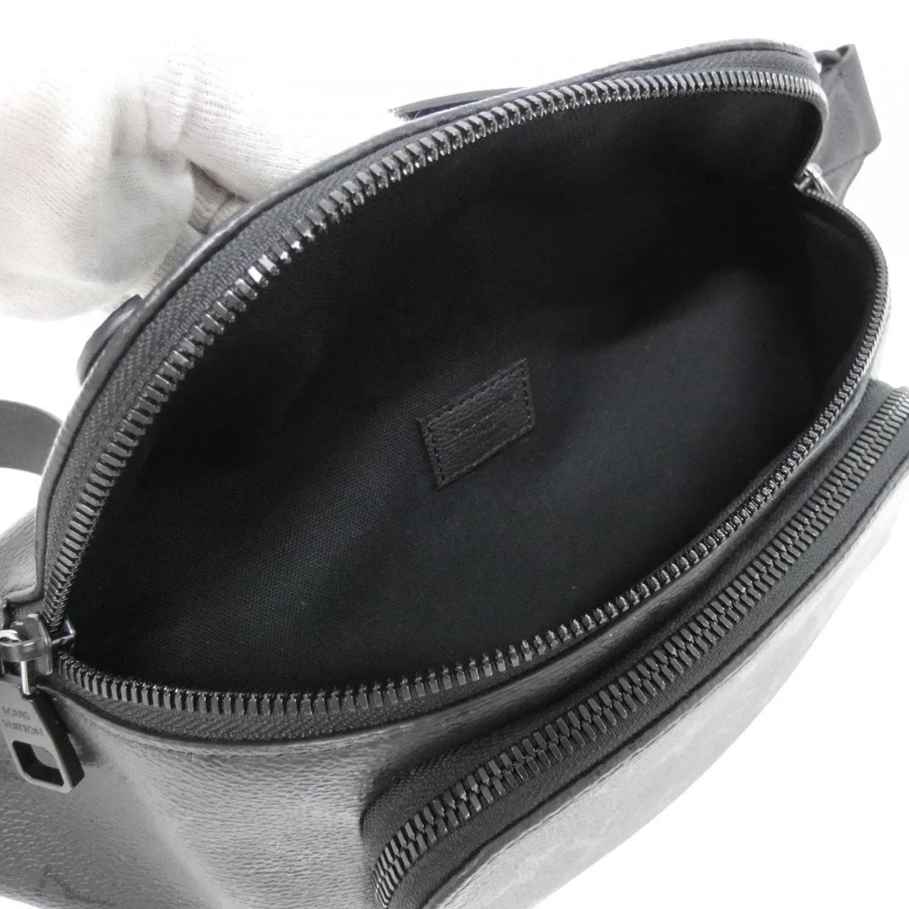 LOUIS VUITTON Bum Bag M26763 Shoulder Monogram Black Monogram Rank A - Thumbnail 6