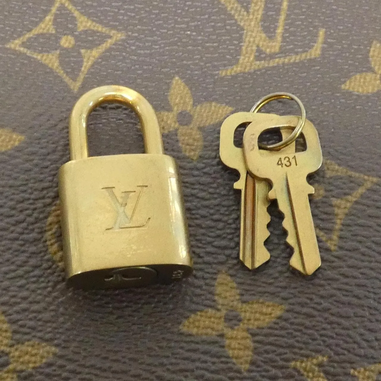 LOUIS VUITTON M95565 Shoulder Monogram Black Monogram Rank A - Thumbnail 4