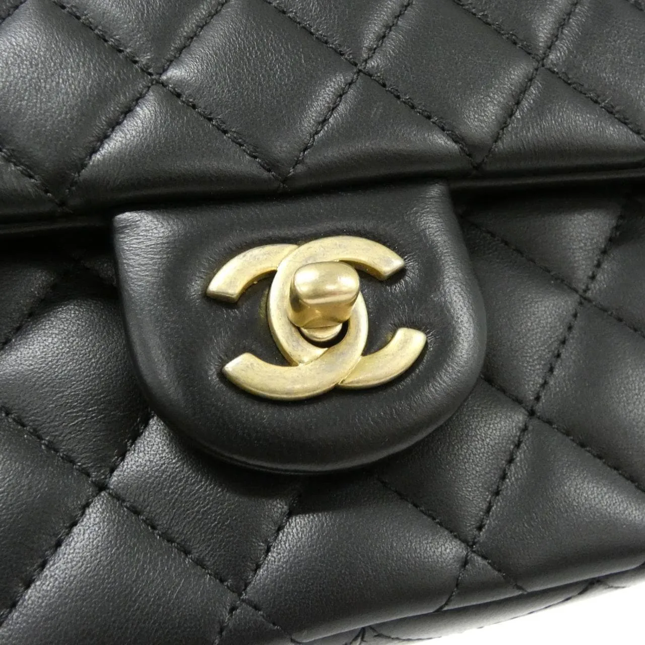 CHANEL AS4064 肩背包 羊皮 4