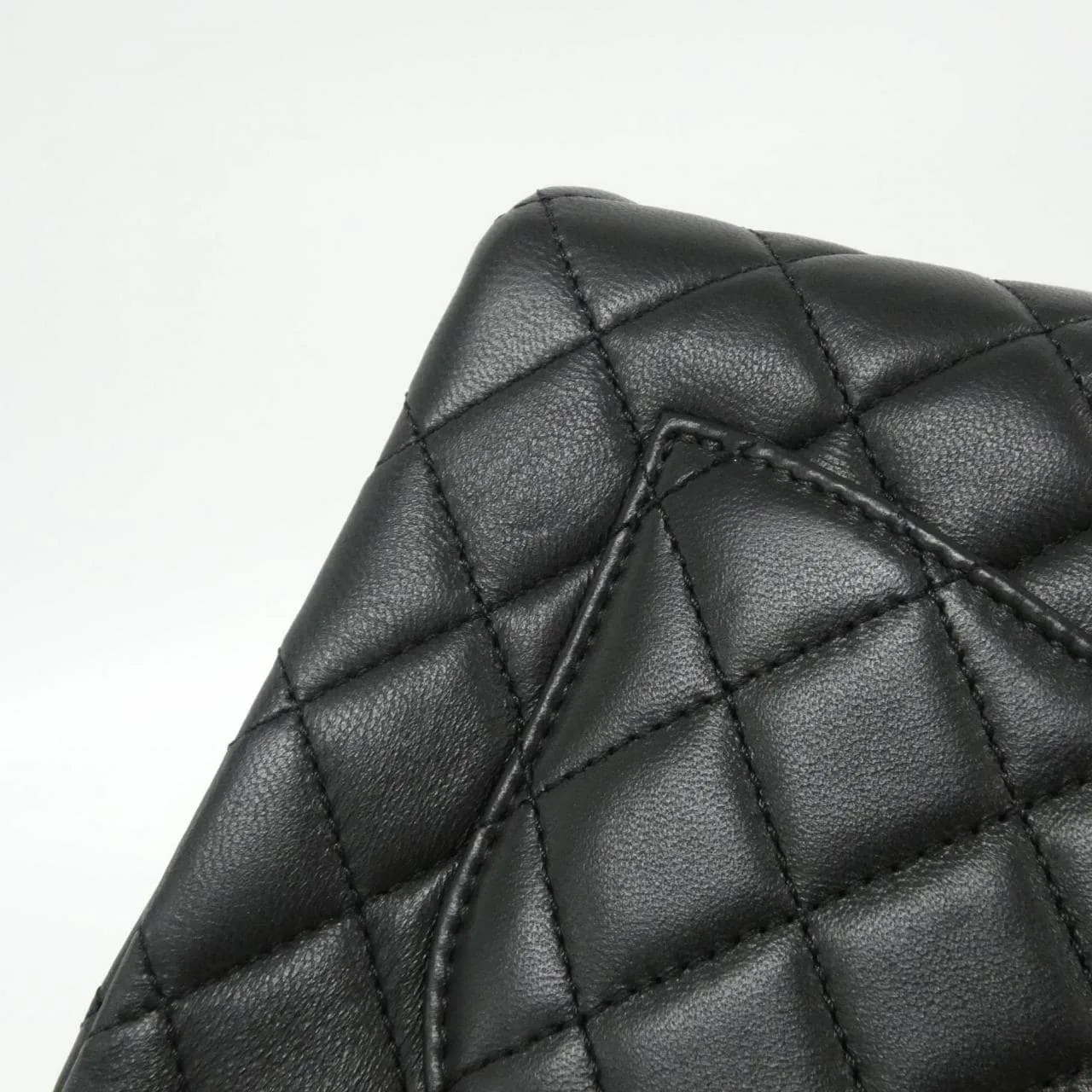 CHANEL AS4064 肩背包 羊皮 5
