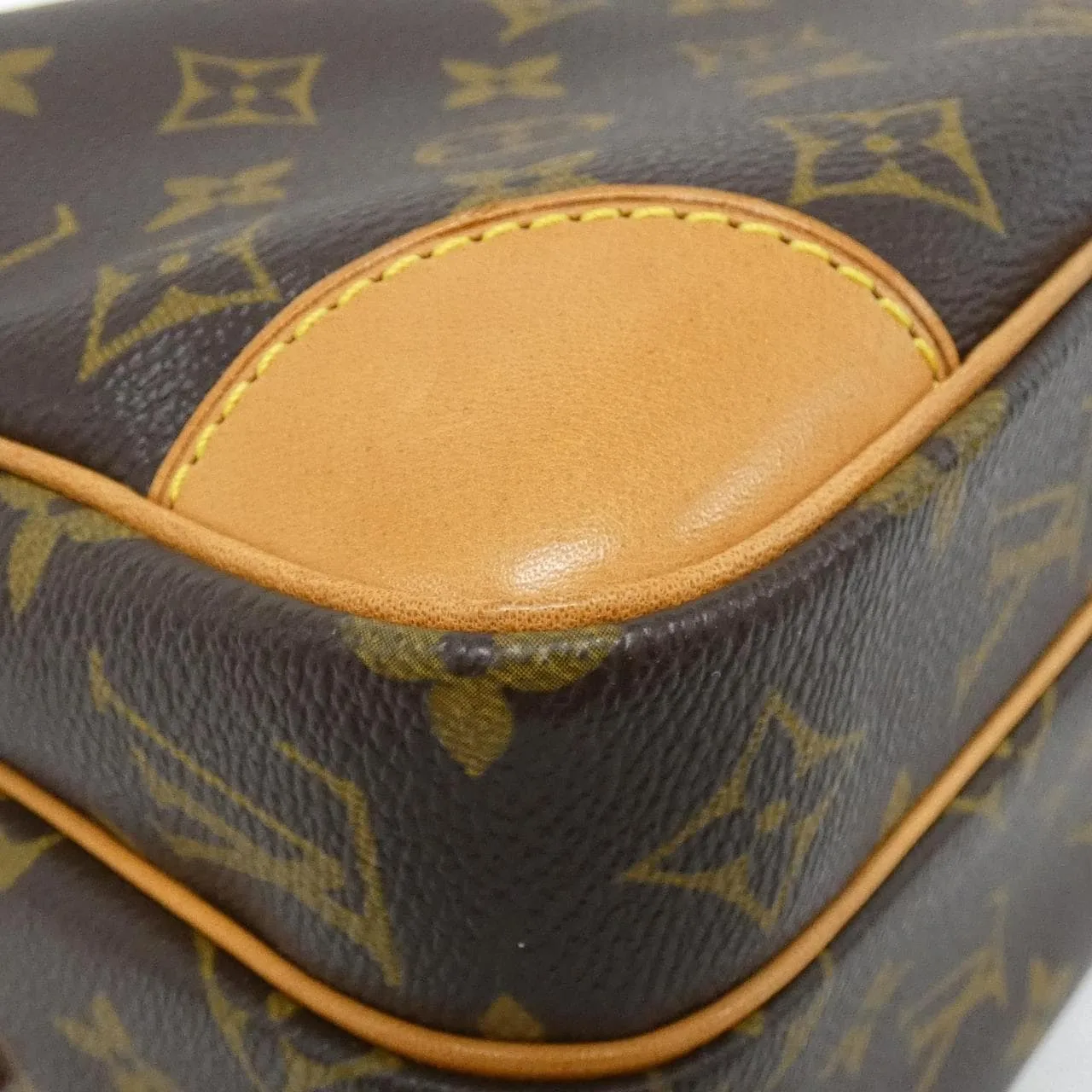 LOUIS VUITTON Nile M45244 Shoulder Monogram Black Monogram Rank B - Thumbnail 3