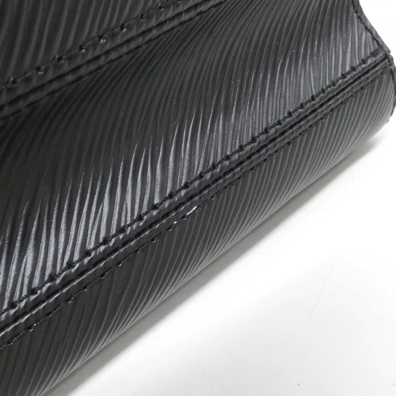 LOUIS VUITTON Twist M20834 Shoulder Epi Black Epi Rank A - Thumbnail 3