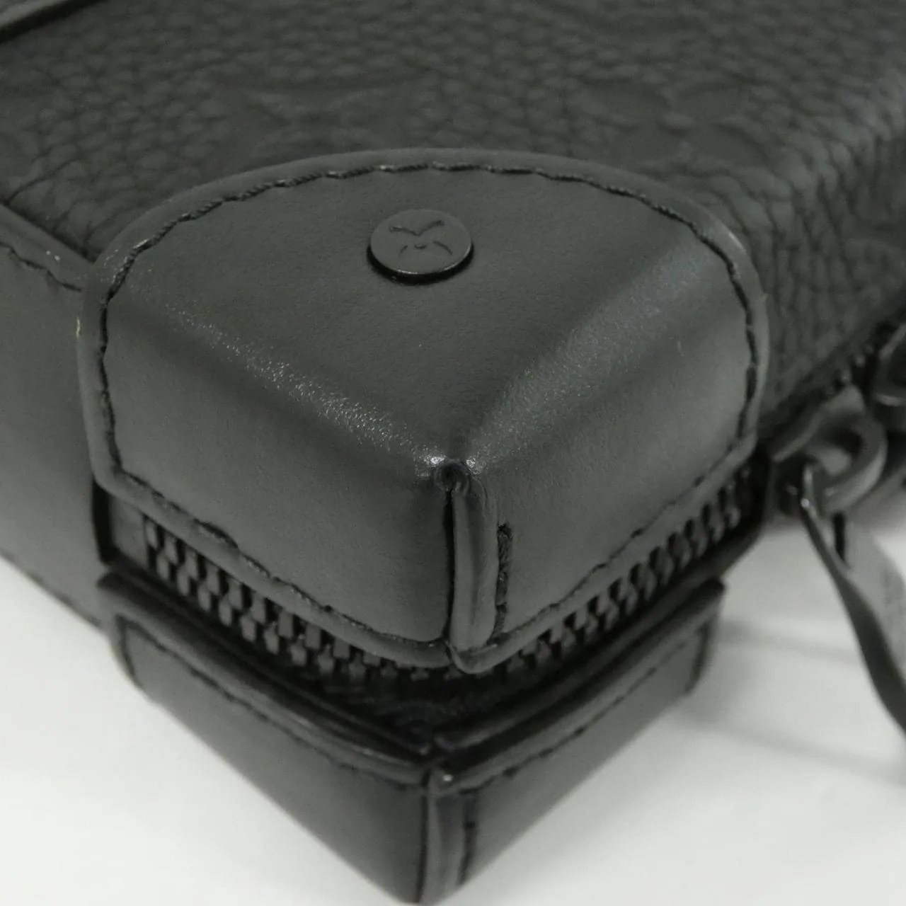 LOUIS VUITTON Soft Trunk M80224 Shoulder Monogram 黑色 Monogram 中古品A - 縮圖 2