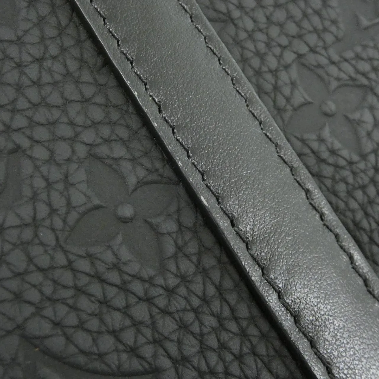 LOUIS VUITTON Soft Trunk M80224 Shoulder Monogram 黑色 Monogram 中古品A - 縮圖 3