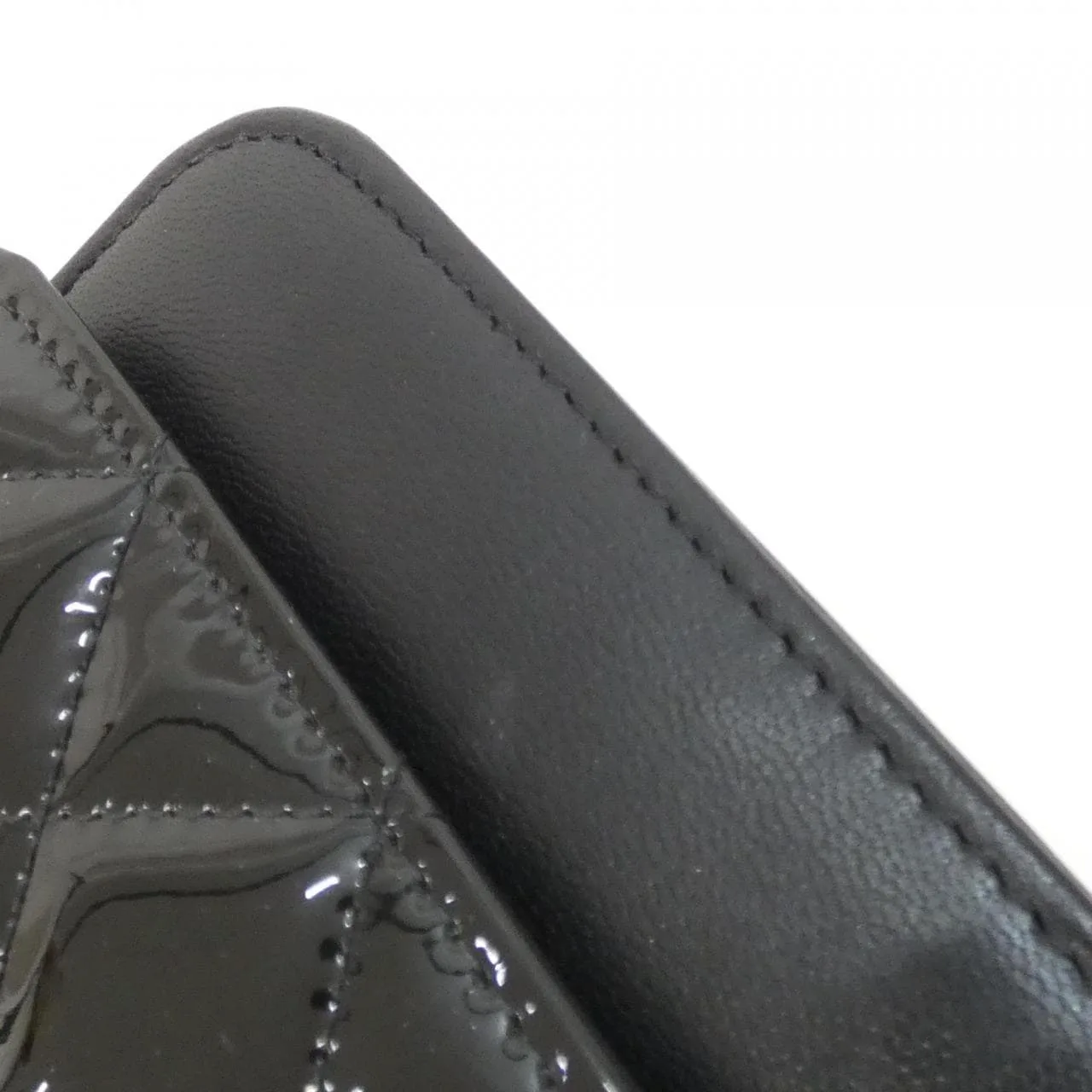 CHANEL 銀包 漆皮 4