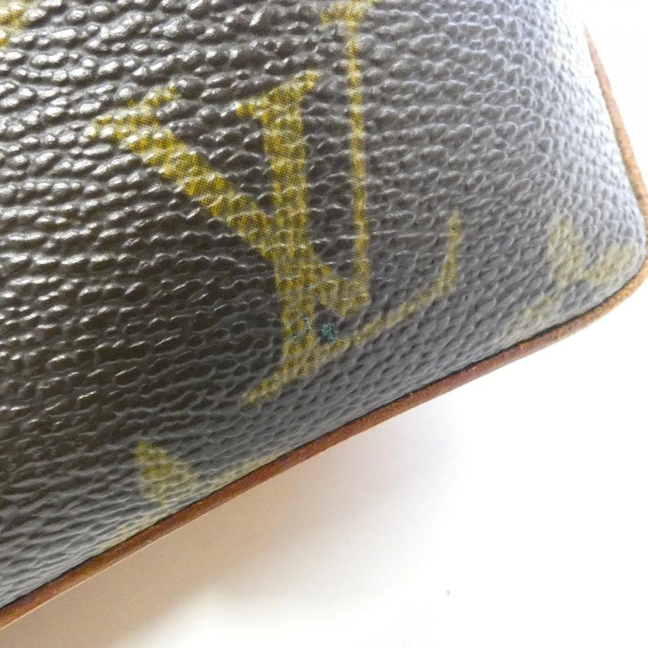 LOUIS VUITTON Trotteur M51240 Shoulder Monogram 4