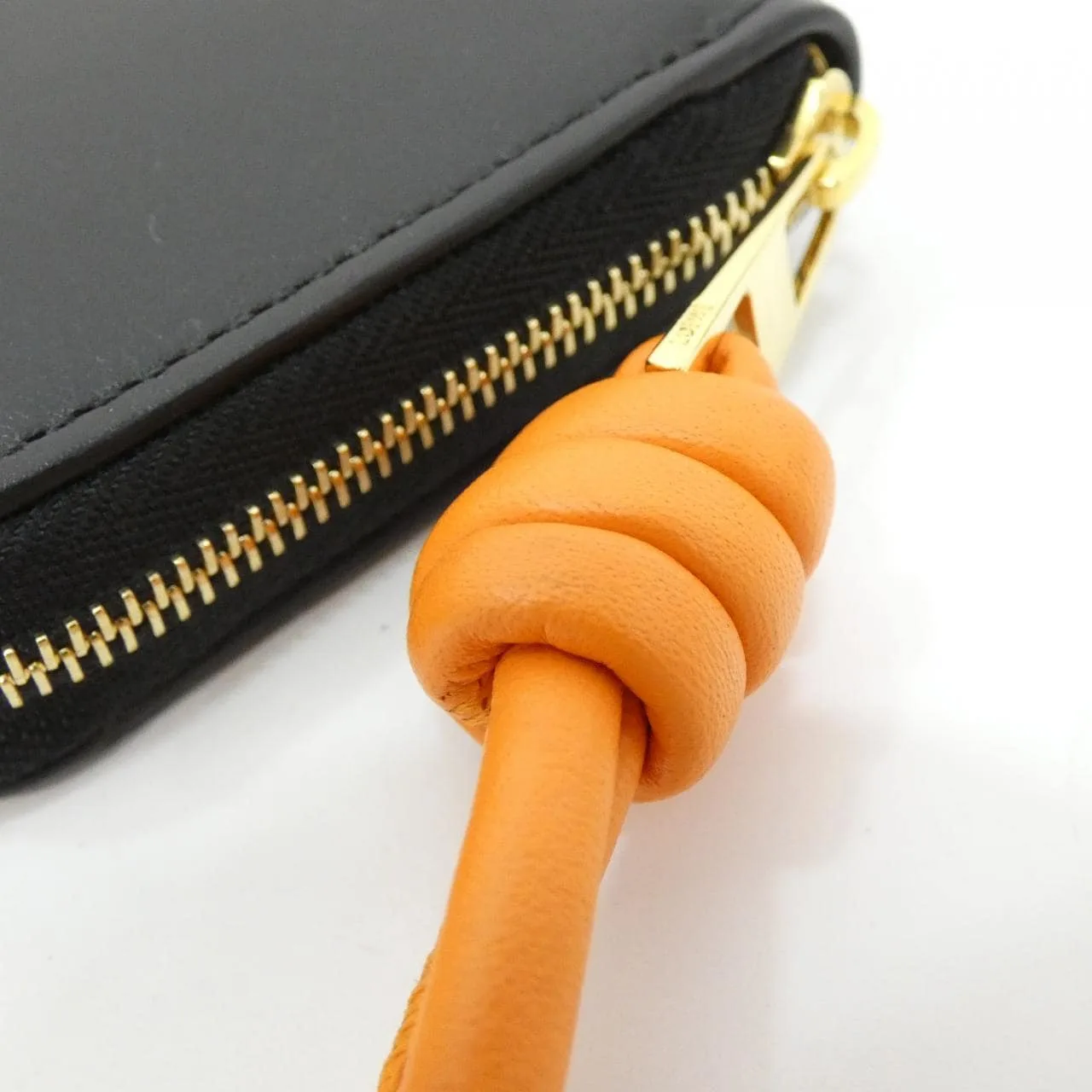 LOEWE CEM1ZCPX02 散紙包 4