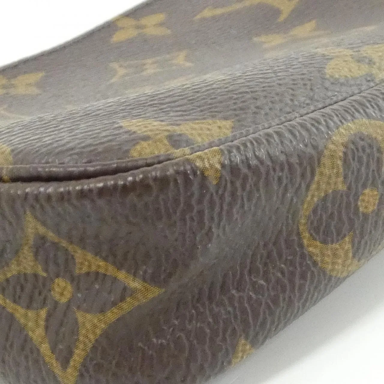 LOUIS VUITTON Pochette M69752 Pochette Monogram 3